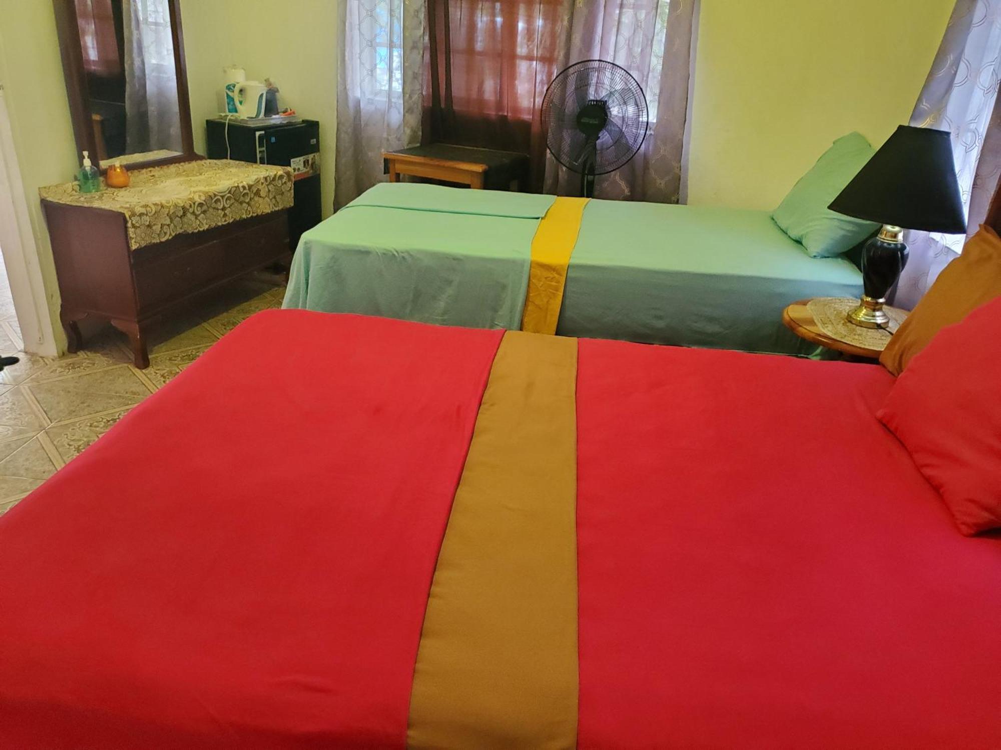 Fay Guest House Negril Exterior foto