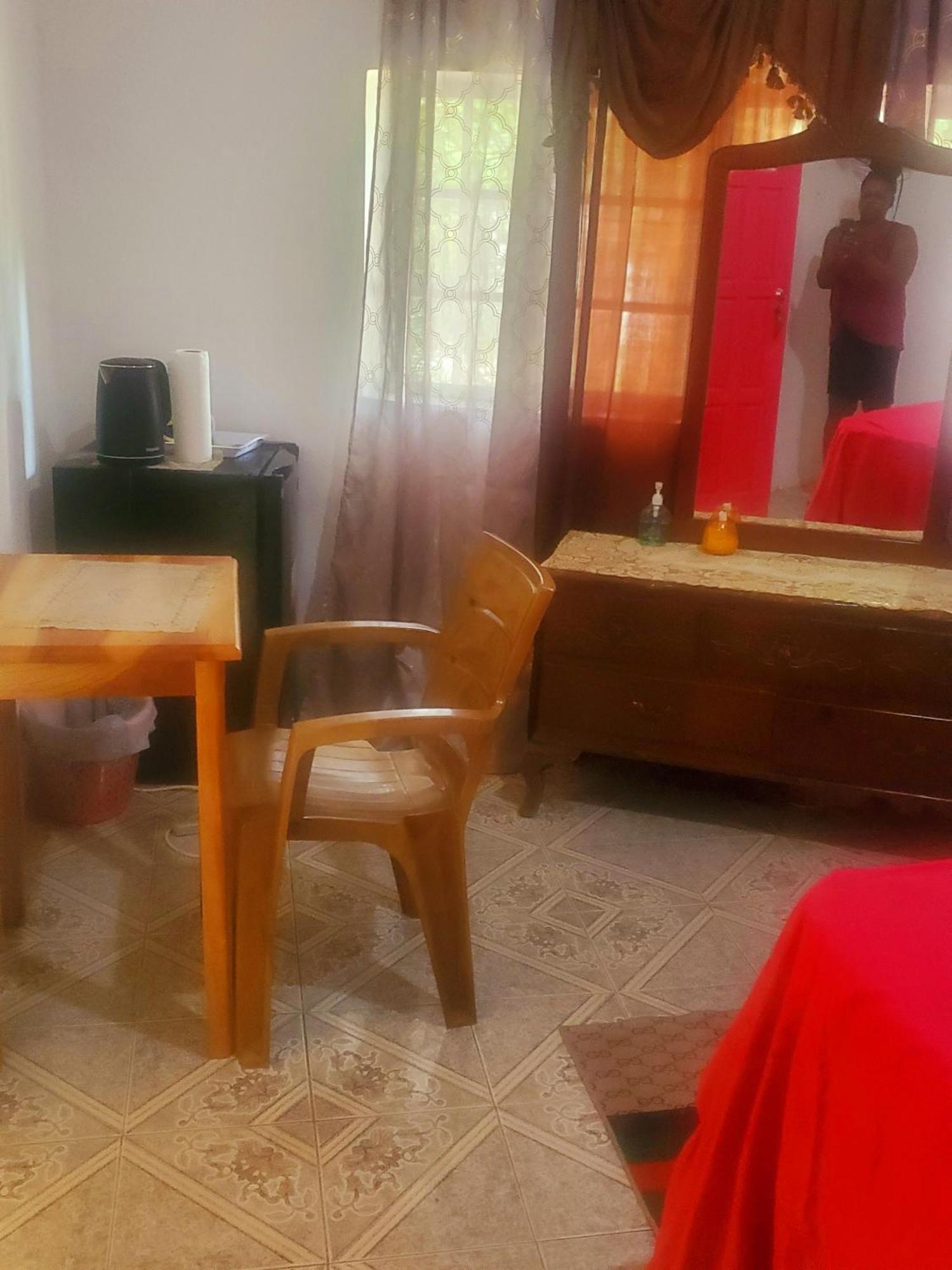 Fay Guest House Negril Habitación foto
